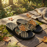 Valuetainment Lion Crest Real Tree Slides
