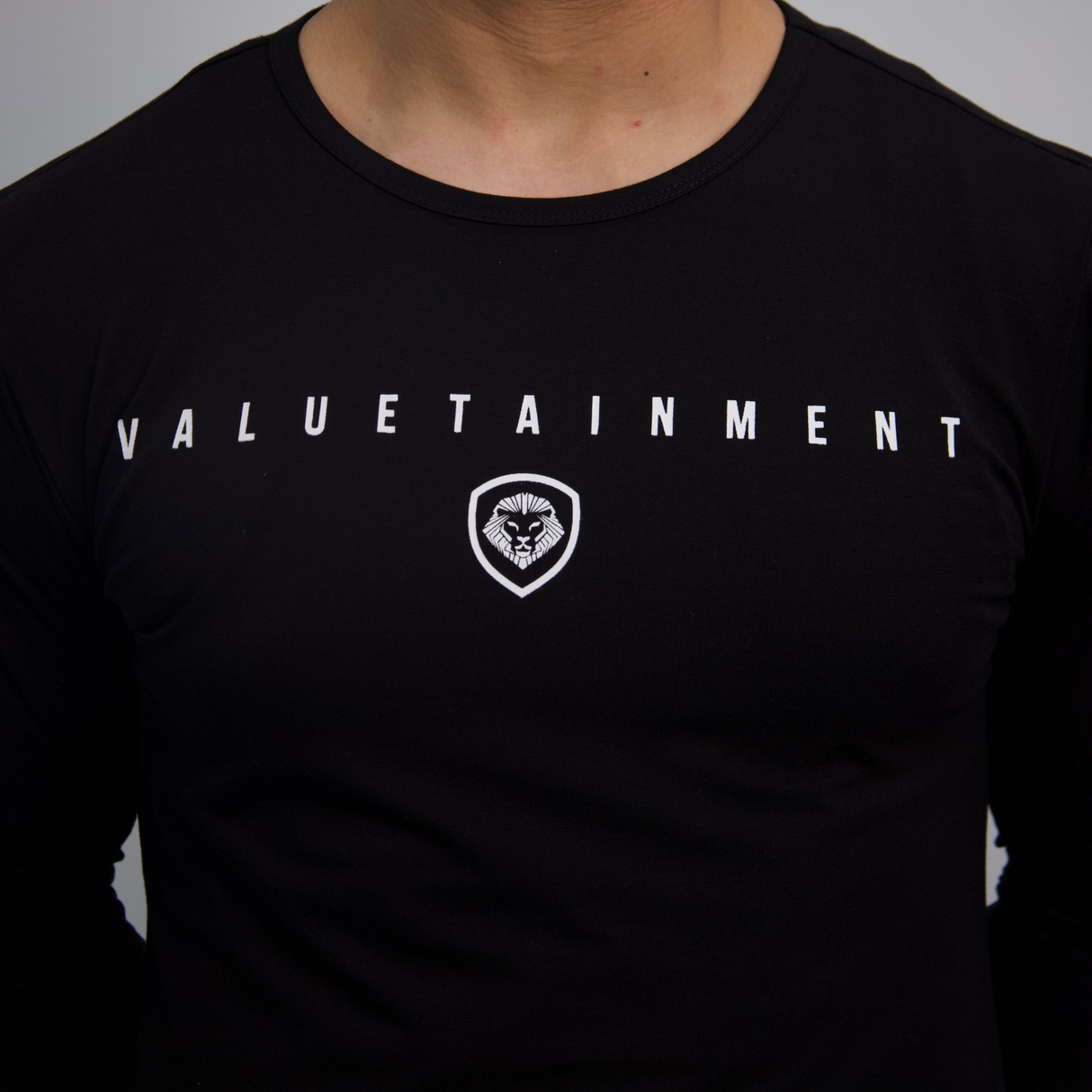 Valuetainment Premium Black Curved Hem Long Sleeve T-Shirt